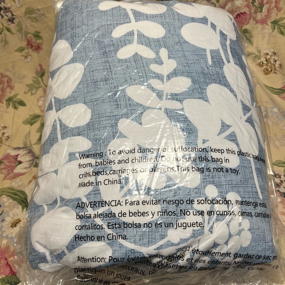 Twin comforter aria floral print reversible - Picture 11 of 13